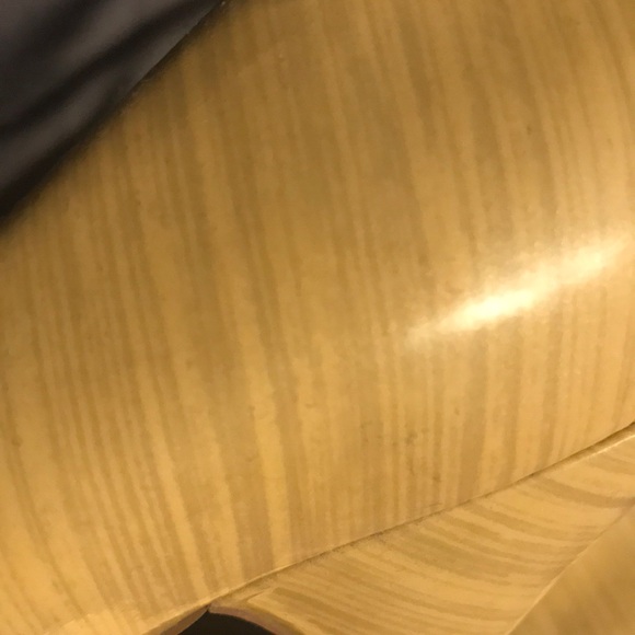 BCBG patent peep toe pumps size 8 - Picture 3 of 4